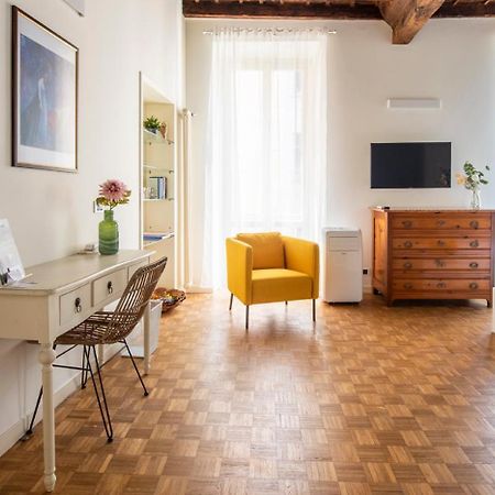 Charming Joivy Flat Next To Duomo Di كومو المظهر الخارجي الصورة