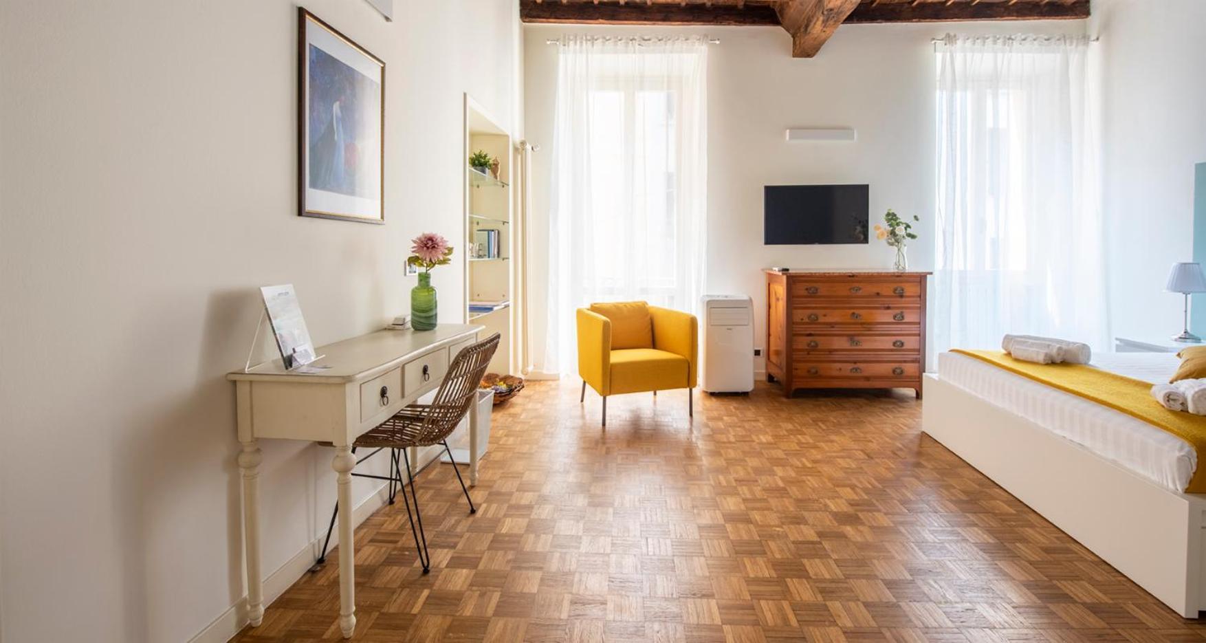 Charming Joivy Flat Next To Duomo Di كومو المظهر الخارجي الصورة