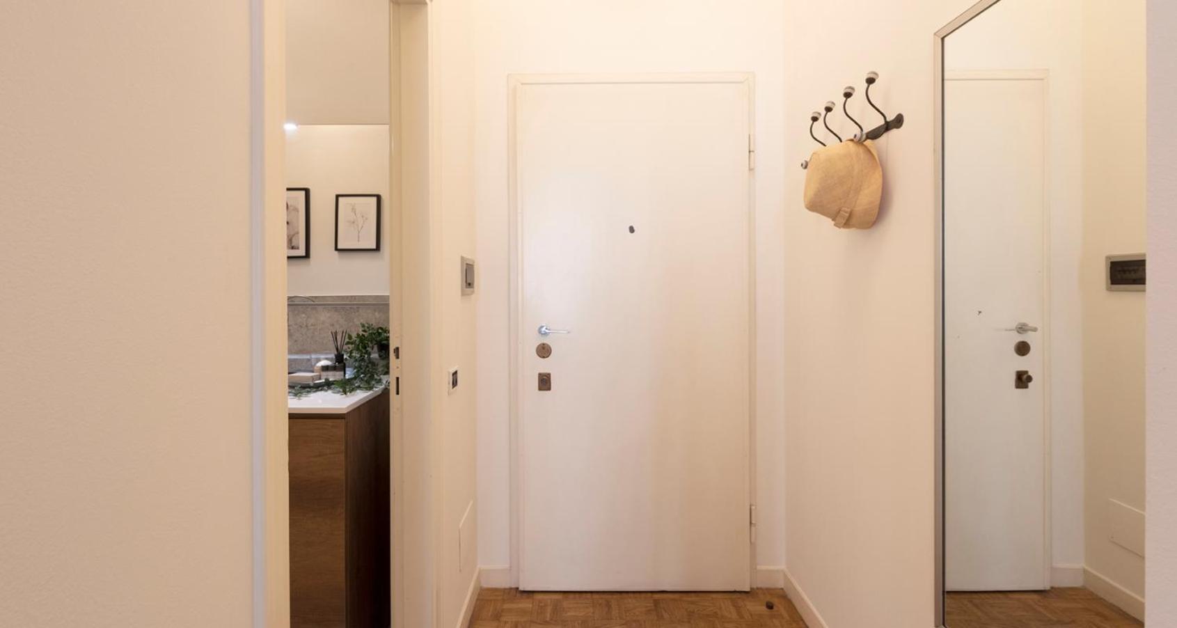Charming Joivy Flat Next To Duomo Di كومو المظهر الخارجي الصورة