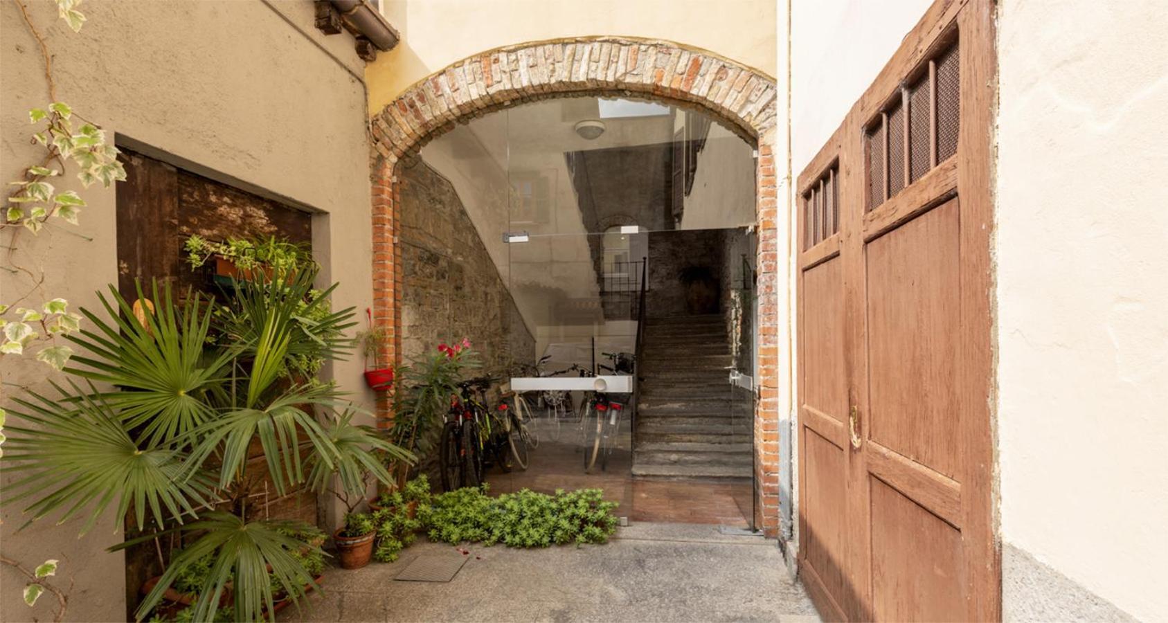 Charming Joivy Flat Next To Duomo Di كومو المظهر الخارجي الصورة